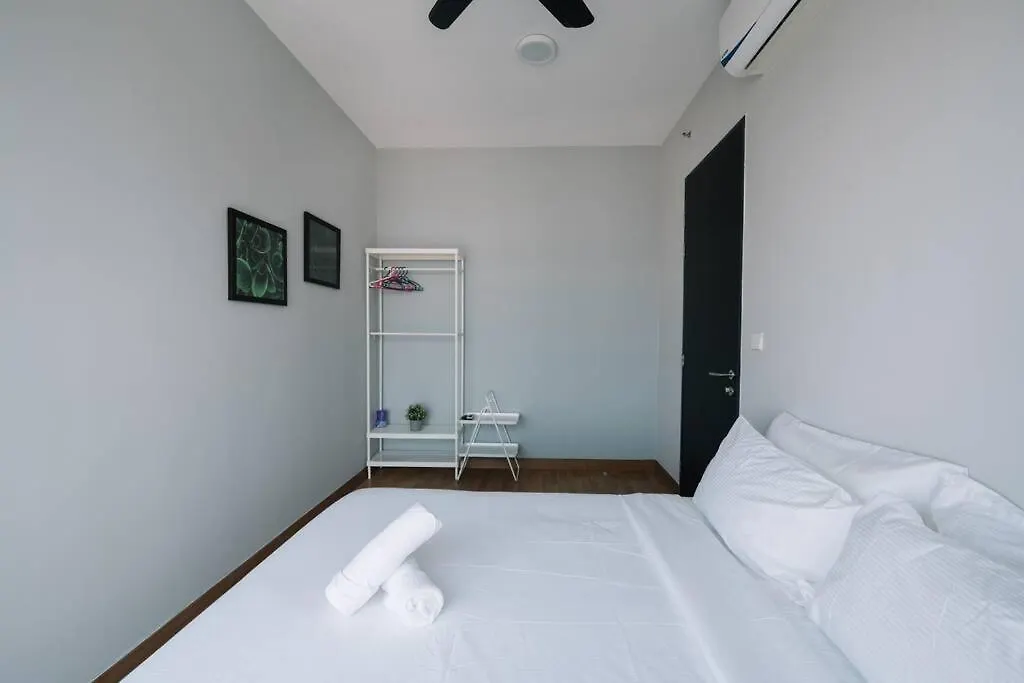 דירה ג'ורג' טאון Seaview Tropicana218 3Br 2Cp
